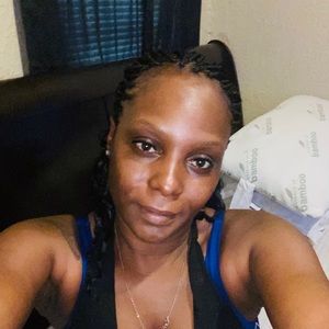 Meet your Posher, Antoinette